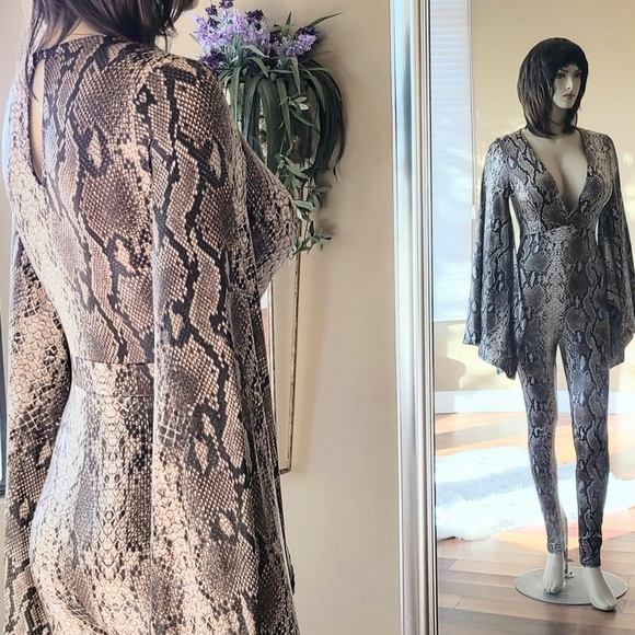 PYTHON BELL SLEEVE JUMPSUIT - Picture 9 of 14